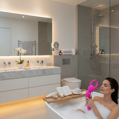 Varita vibradora Glow Wand con tres estimuladores intercambiables, vibrador versátil y elegante, juguete sensual Glow & Vibe.