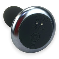 Noir Pulse Glow & Vibe, dilatador anal con control remoto, 10 funciones y carga magnética, hecho de silicón suave y elegante.