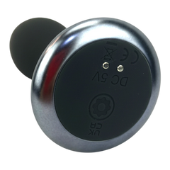 Noir Pulse Glow & Vibe, dilatador anal con control remoto, 10 funciones y carga magnética, hecho de silicón suave y elegante.