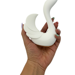 Vibrador Magic Swan con succionador clitorial, diseño elegante inspirado en cisne, Glow & Vibe.