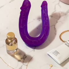 Dildo doble realista Double Ecstasy Magic Flesh con doble cabeza, textura suave, marca Glow & Vibe.