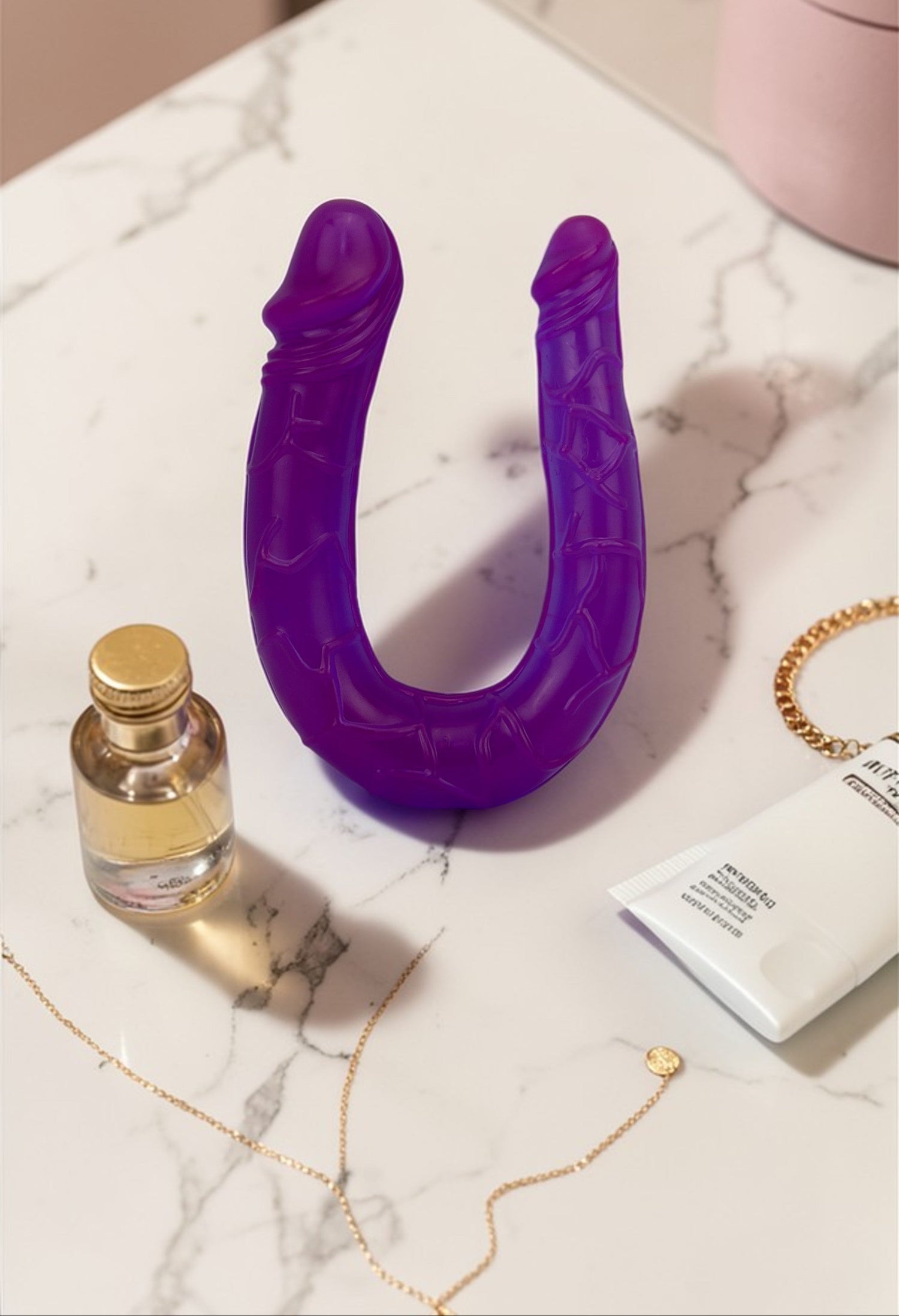 Dildo doble realista Double Ecstasy Magic Flesh con doble cabeza, textura suave, marca Glow & Vibe.