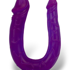 Dildo doble realista Double Ecstasy Magic Flesh con doble cabeza, textura suave, marca Glow & Vibe.