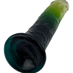 Dildo bicolor de gel Aurora Glow con ventosa, diseño elegante y vibrante inspirado en auroras, marca Glow & Vibe.