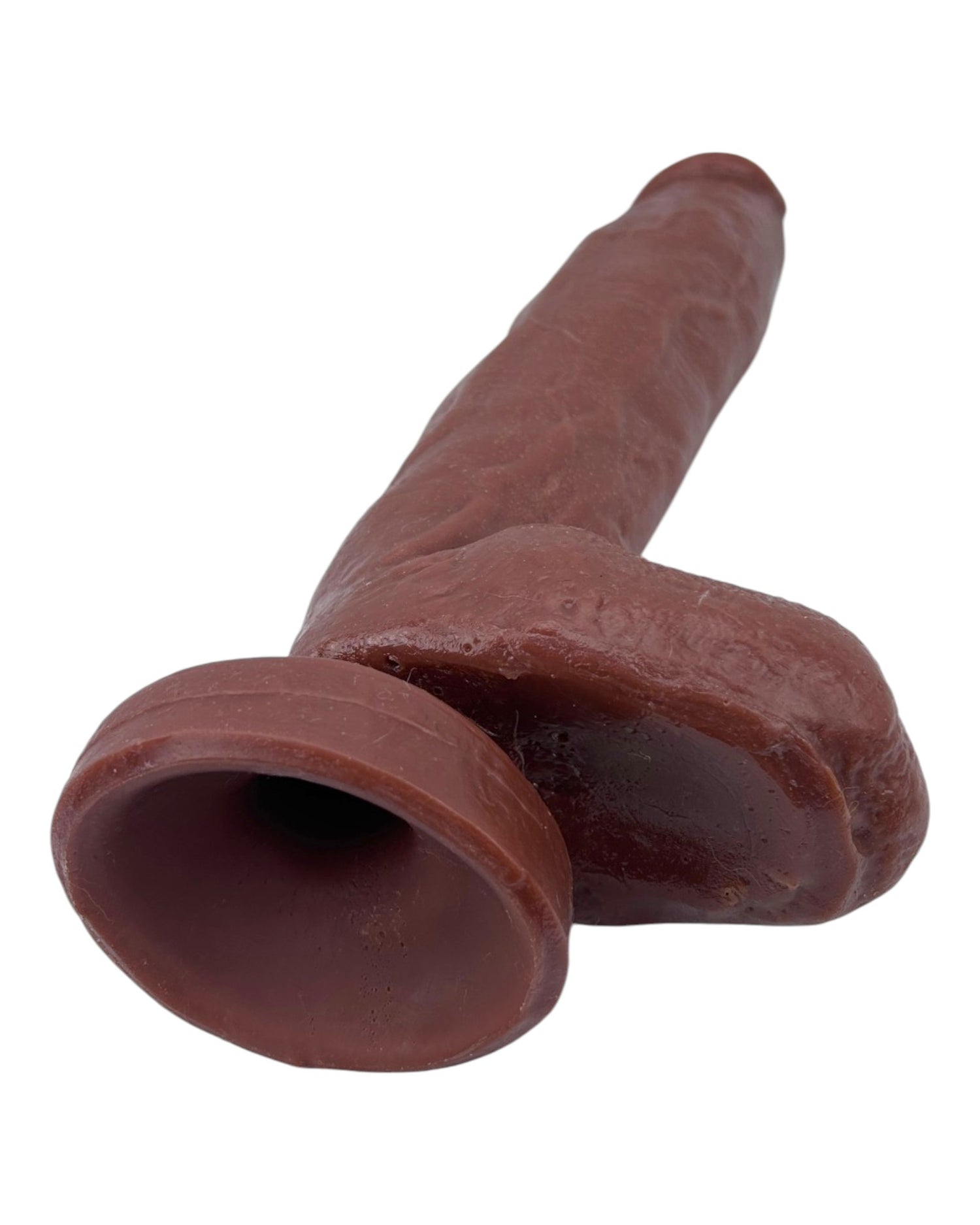 Dildo extra grande King Size Magic Flesh con testículos y ventosa, textura ultra realista, marca Glow & Vibe.