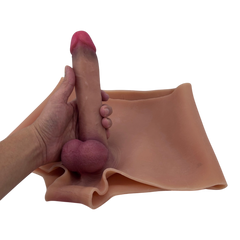 Bóxer Power Boxer de silicón elástico con prótesis realista y orificio anal integrado, diseño versátil y dominante de Glow & Vibe.