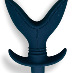 Plug anal Booty Blast de silicón suave con 10 funciones de vibración, diseño ergonómico y potente de Glow & Vibe.