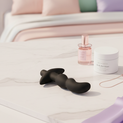 Plug anal P-Spot Vibe de silicón suave para estimulación prostática, con 10 funciones de vibración, marca Glow & Vibe.