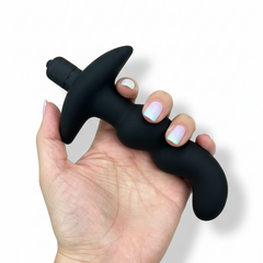 Plug anal P-Spot Vibe de silicón suave para estimulación prostática, con 10 funciones de vibración, marca Glow & Vibe.