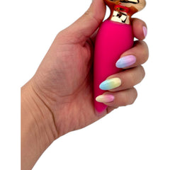 Dilatador anal Pearl Nature de silicón suave con 10 funciones de vibración, diseño elegante y natural de Glow & Vibe.