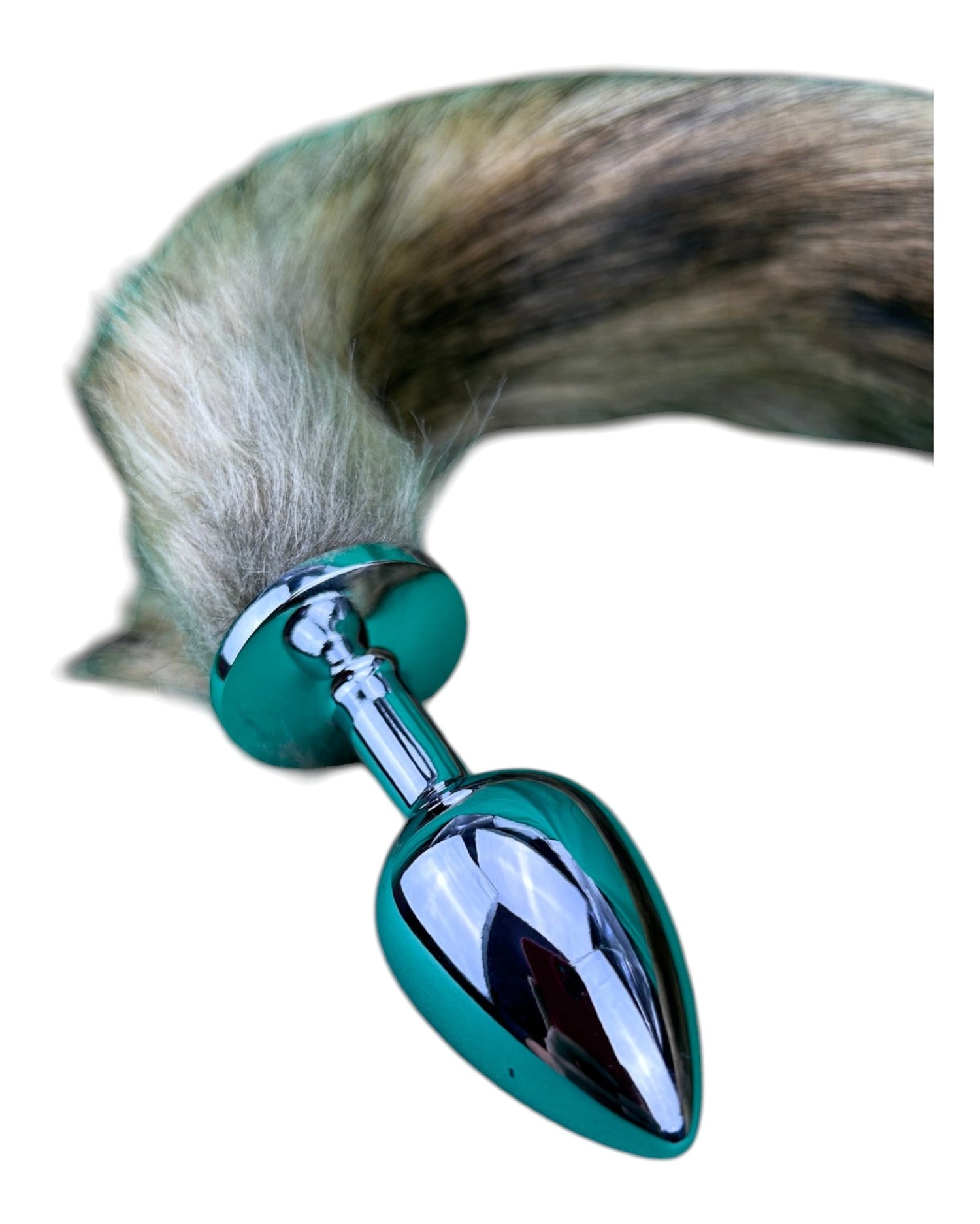 Plug anal Foxy Tail metálico con cola de zorro de peluche, diseño elegante y esponjoso de Glow & Vibe.