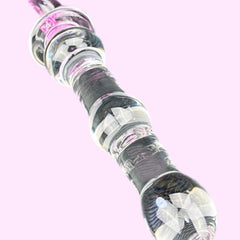 Plug anal Crystal Jewel de cristal texturizado transparente, diseño elegante y brillante de Glow & Vibe.