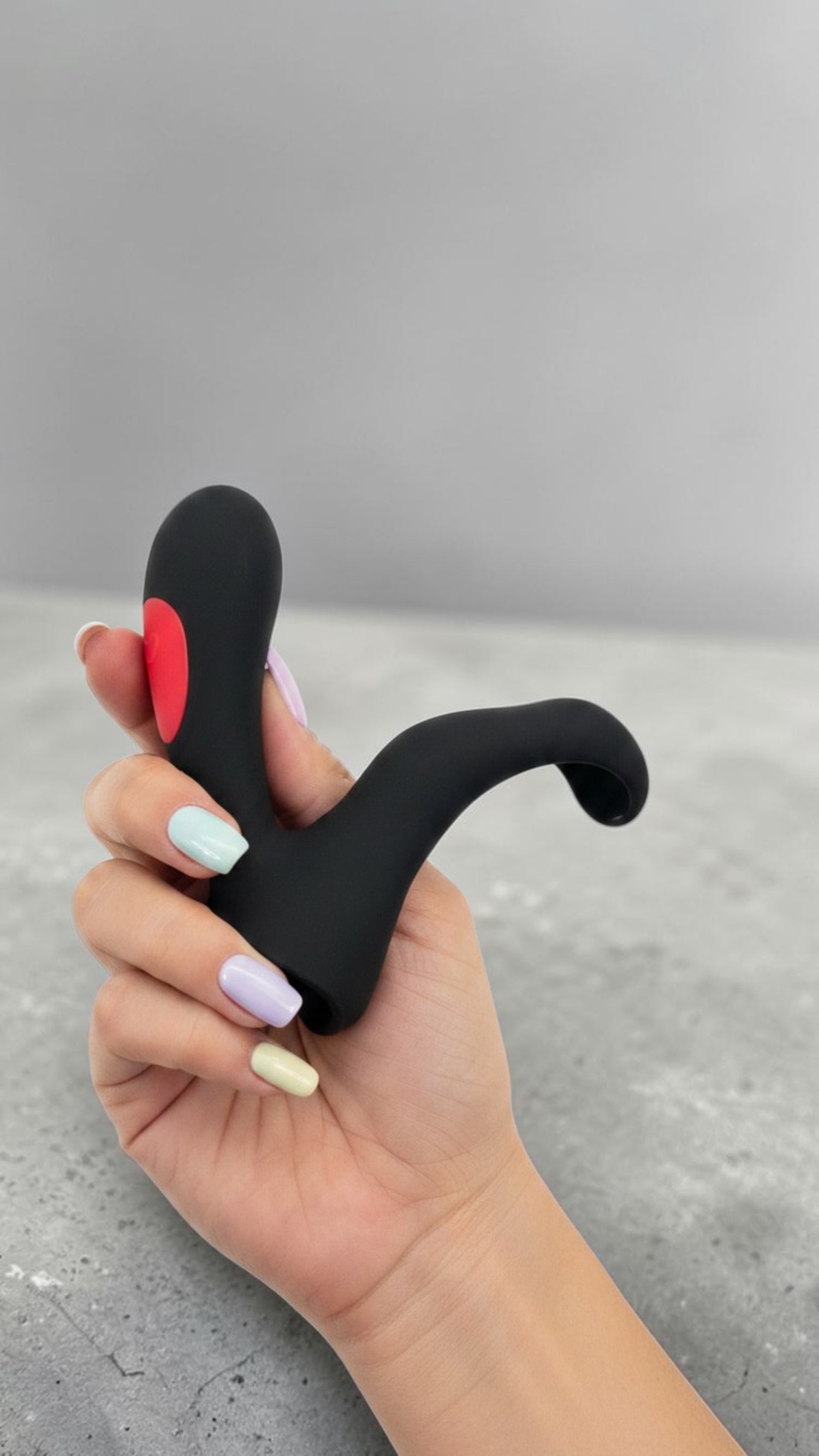 Anillo Remote Pulse de silicón con doble aro y control remoto, 7 modos de vibración Glow & Vibe.