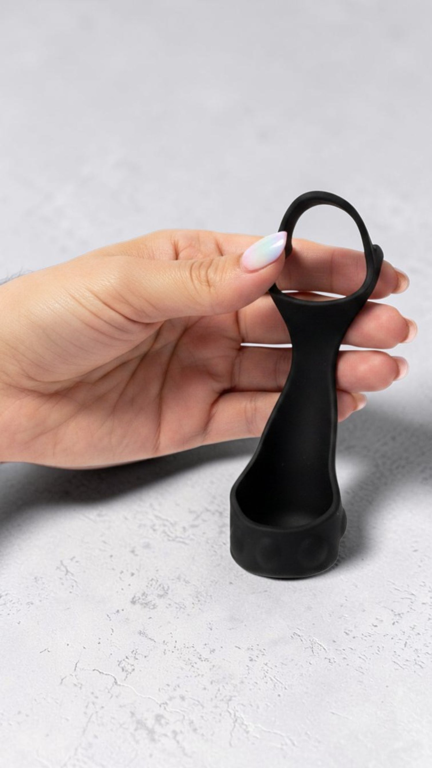 Anillo Thick Touch con funda de silicón texturizado y diseño ergonómico para una estimulación intensa Glow & Vibe.