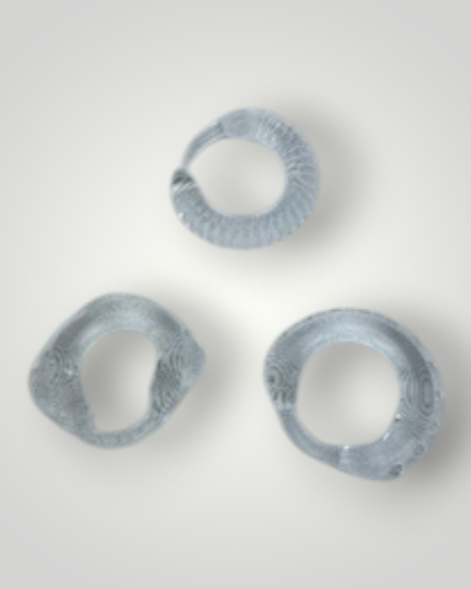 Set Power Grip de tres anillos texturizados de gel suave para estimulación y firmeza Glow & Vibe.