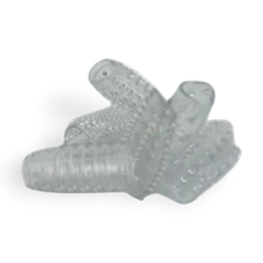 Crystal Grip Sleeve Glow & Vibe funda texturizada transparente con relieves y anillos para mayor estimulación.