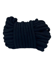 Cuerda de nylon trenzado negro de 10 metros de Glow&Vibe para juegos de ataduras sensuales y bondage.