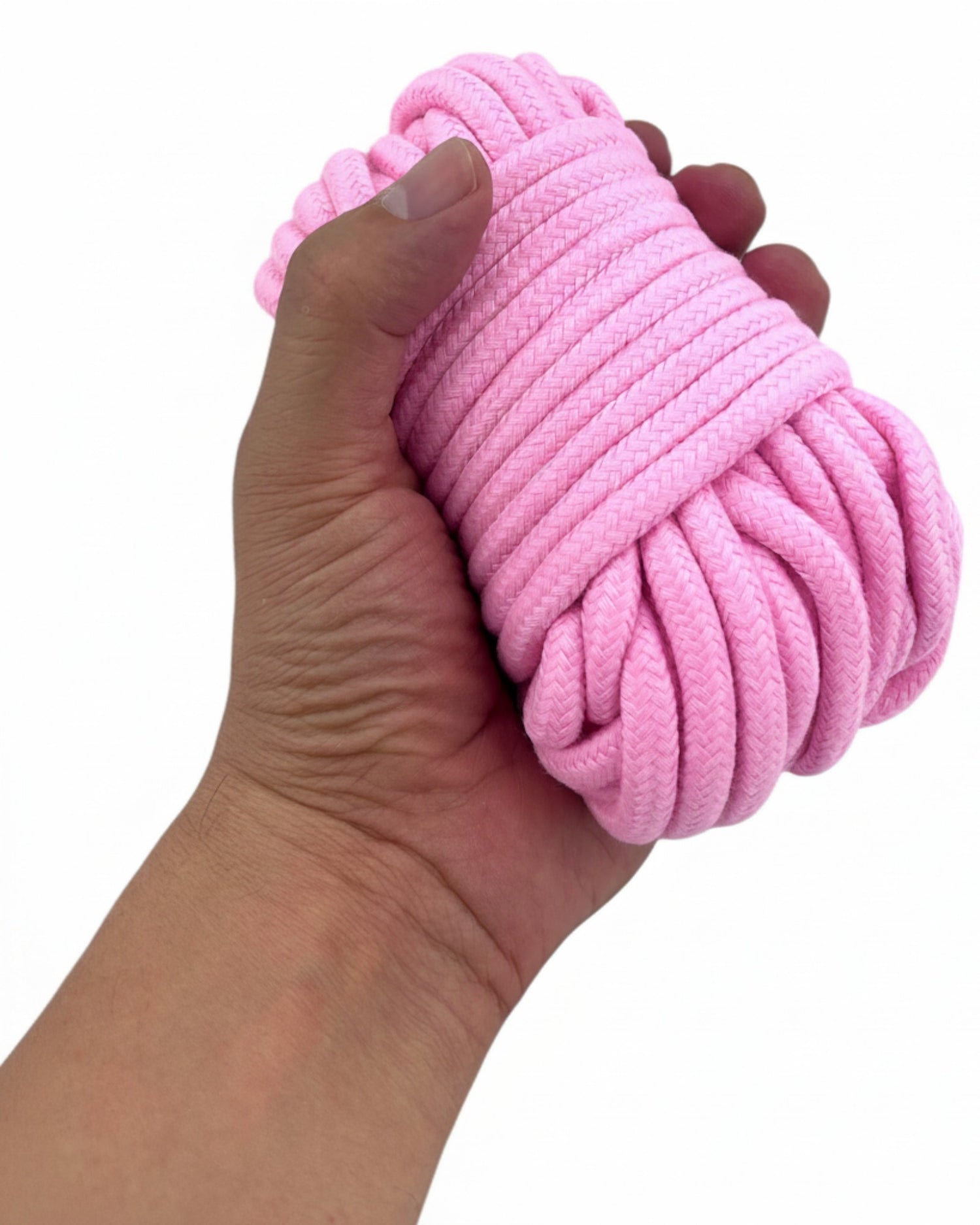 Cuerda de nylon trenzado rosa de 10 metros de Glow&Vibe para juegos de ataduras sensuales y bondage.
