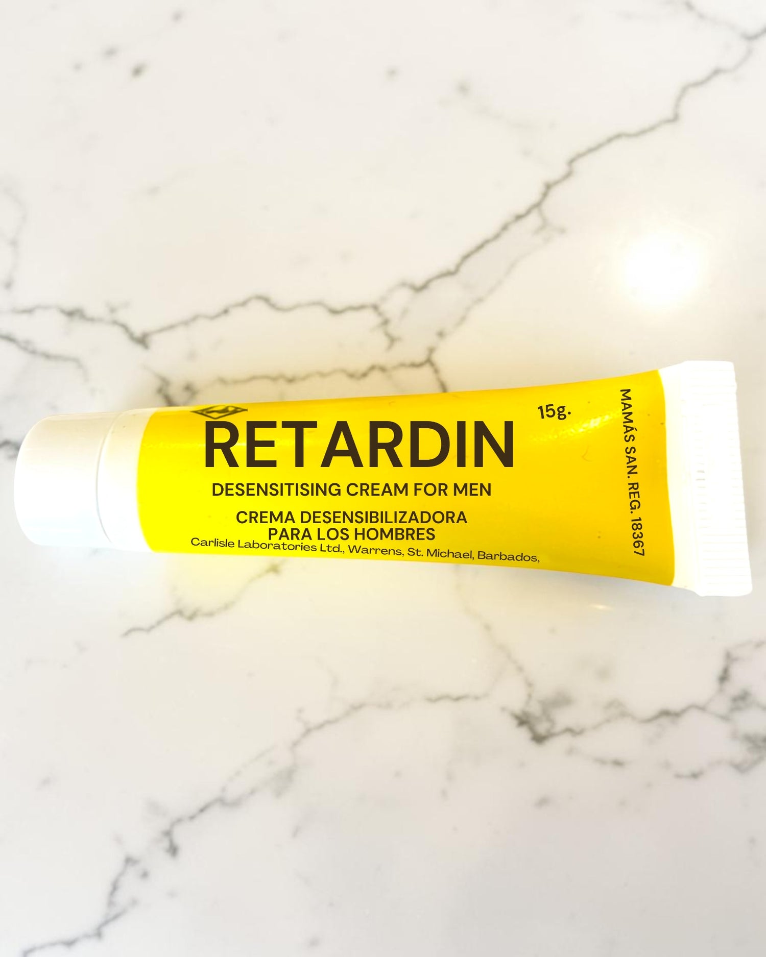 Tubo de crema retardante masculina Retardin de Glow&Vibe de 15g en envase amarillo para mayor control sexual.
