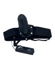 Arnés de strap-on negro de Glow&Vibe con funda realista y control de vibración por cable.
