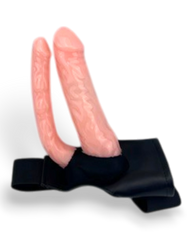 Arnés Double Experience de Glow&Vibe con dildo doble de gel color piel para uso en pareja, ajustable.