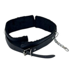 Collar negro de cuero con forro de pelo sintético y cadena de Glow&Vibe